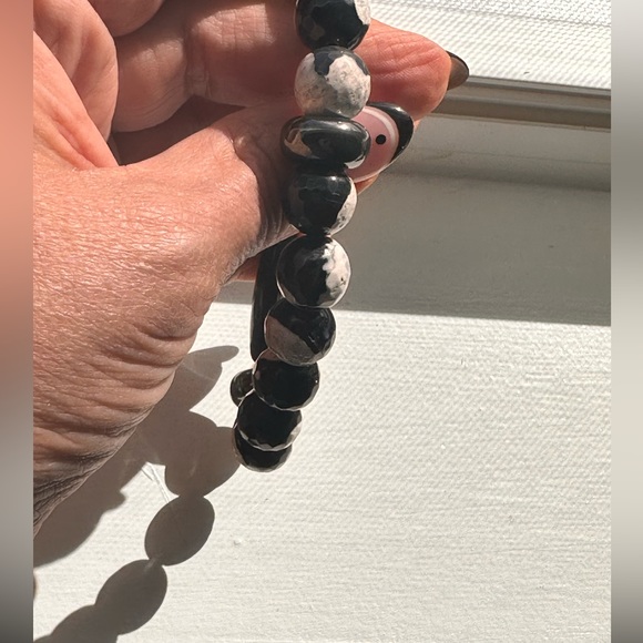 BLACK/WHITE AGATE + RUYI DZI NATURAL STONES BRACELET size 7.5” - Picture 10 of 13